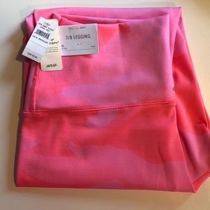 NWT! Aerie PLAY 7/8 legging